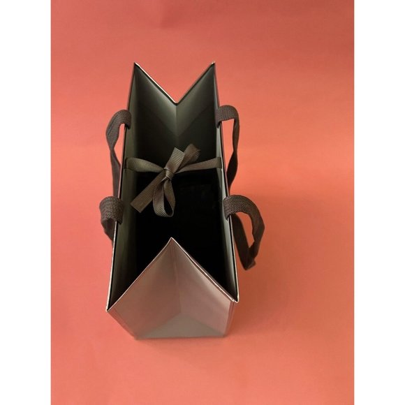 Tom Ford Reusable Shopping Paper Bag Gift Silver 10" x 8.5" x 4.5" - Picture 6 of 8